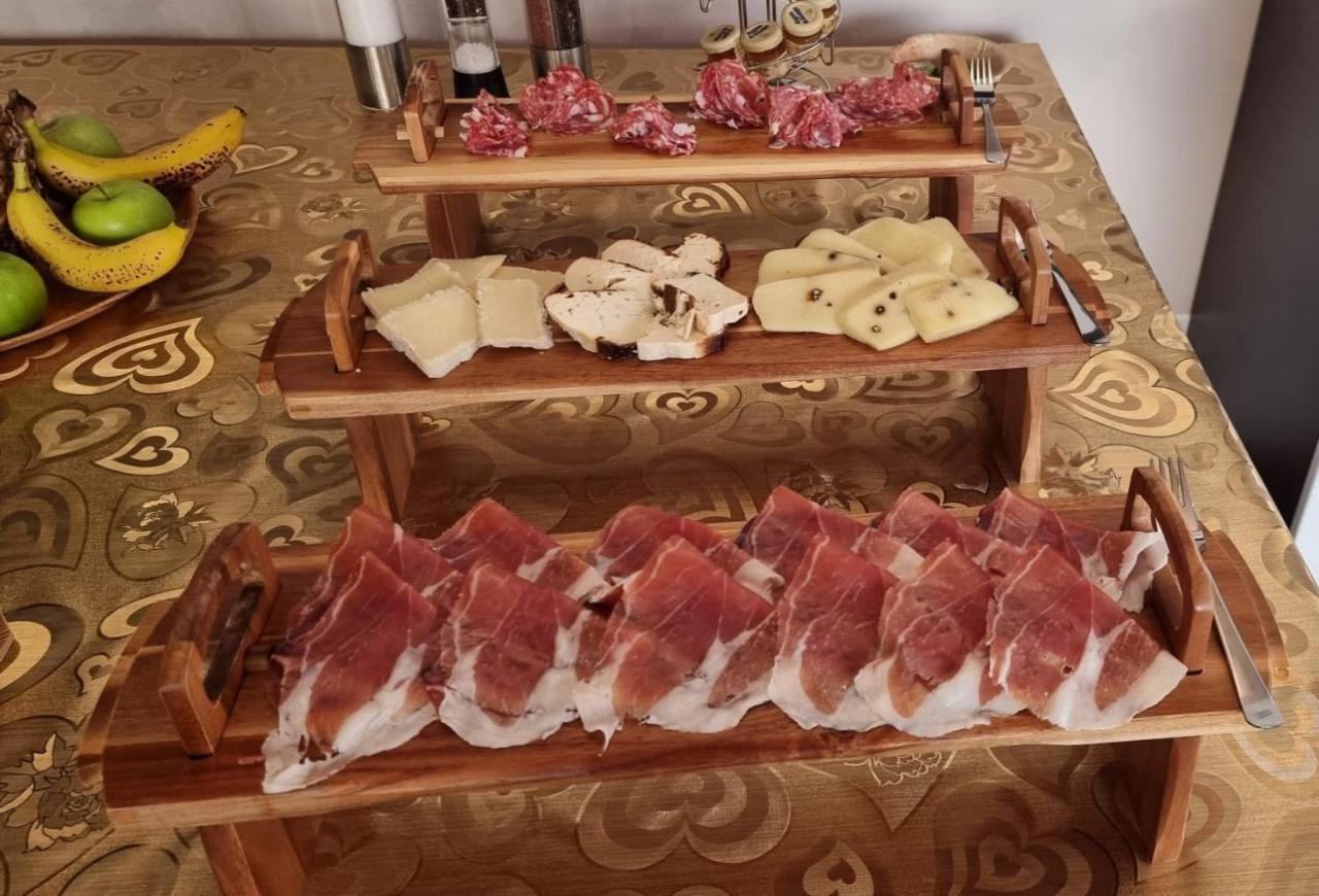 Bed and Breakfast Essenziale Castell'Anselmo Exterior foto