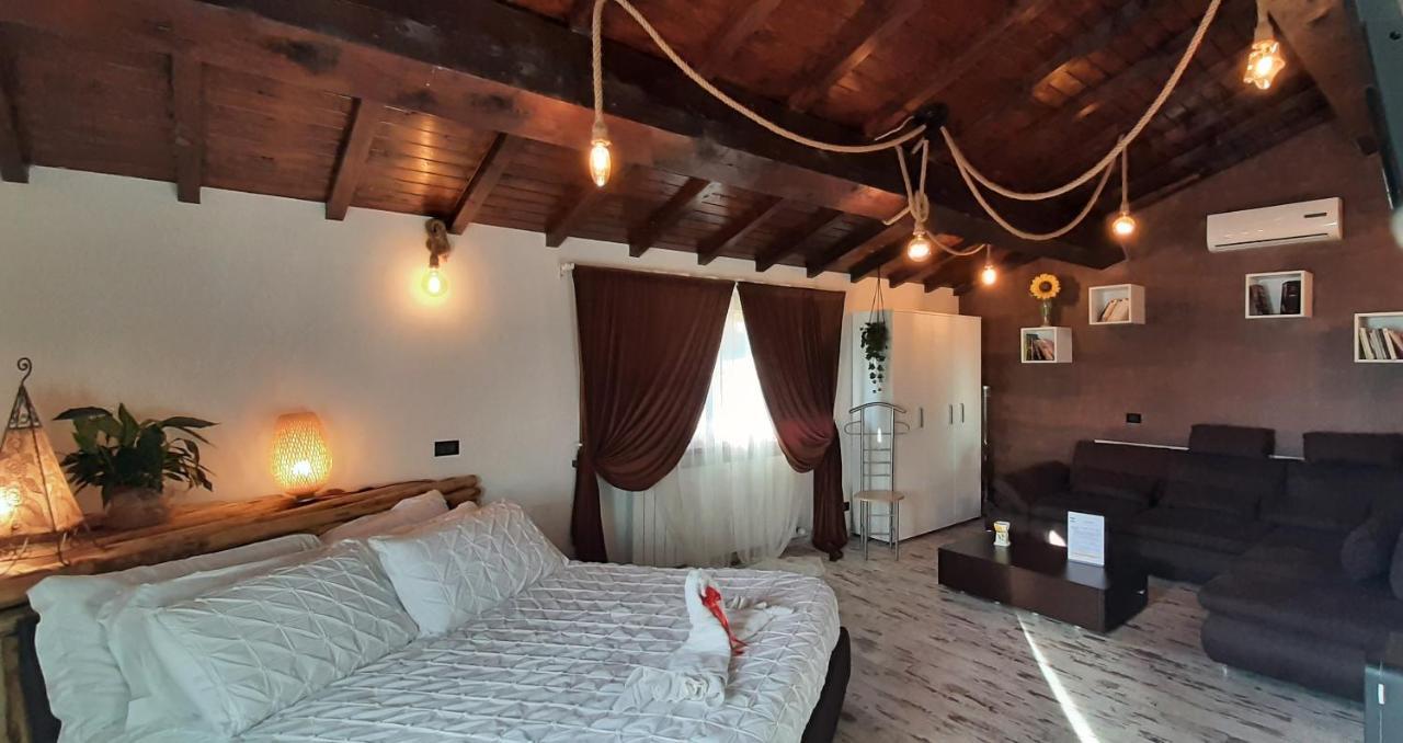 Bed and Breakfast Essenziale Castell'Anselmo Exterior foto
